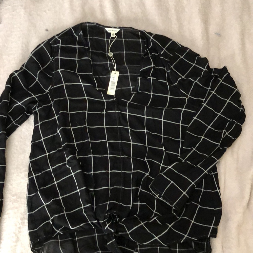 Max Studio plaid tie front blouse NWT